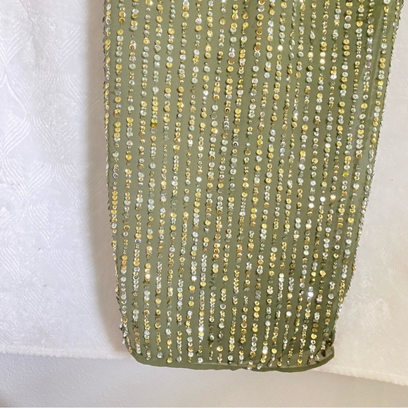 Mac Duggal NWT Sequined High Neck Sleeveless Column Gown Olive Green Sz 6 93603 - Picture 8 of 16